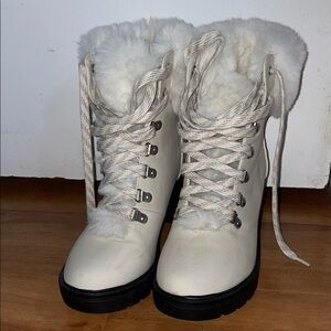 Women's White Fur-Lined Boots